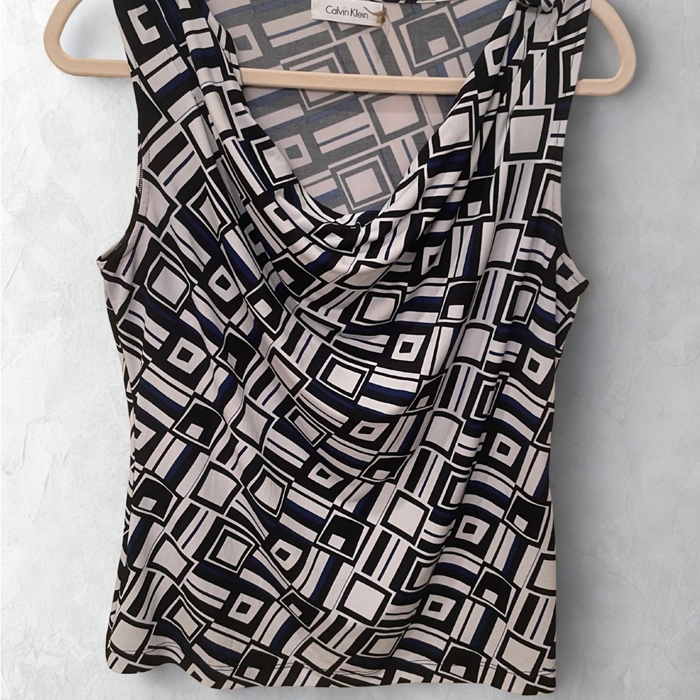 Calvin Klein Black and White with A Splash of Blue GeometricTank Top Sz M